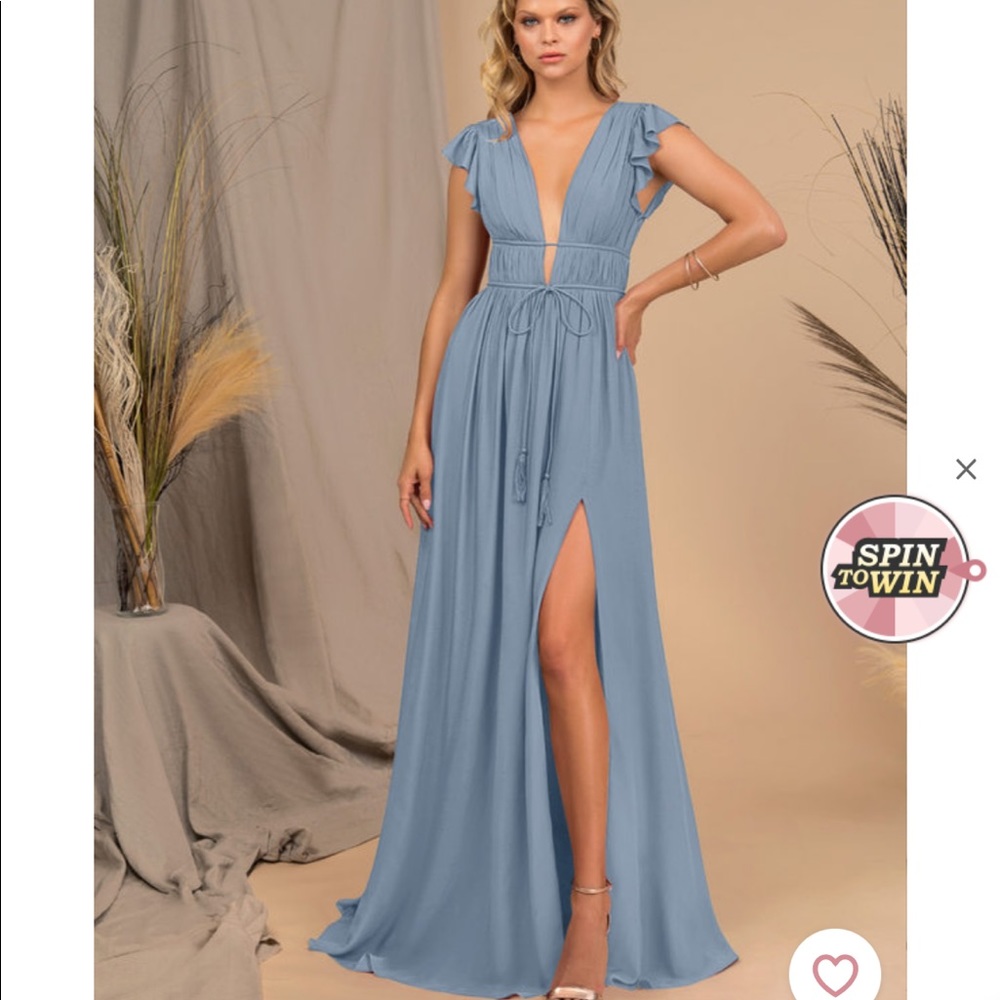 Flowy boho style maxi dress. Size large never worn. New with tags.